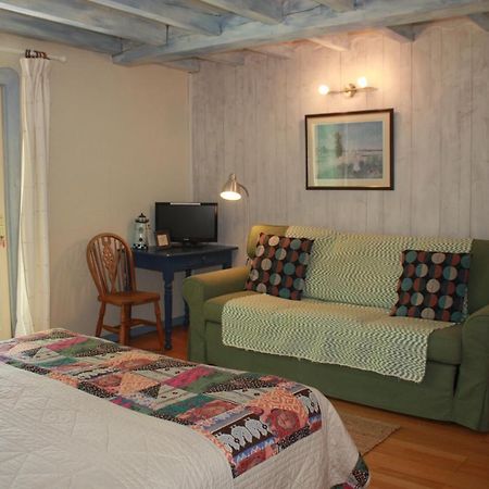Bed and Breakfast La Clairiere Du Moulin Lepin-le-Lac Экстерьер фото