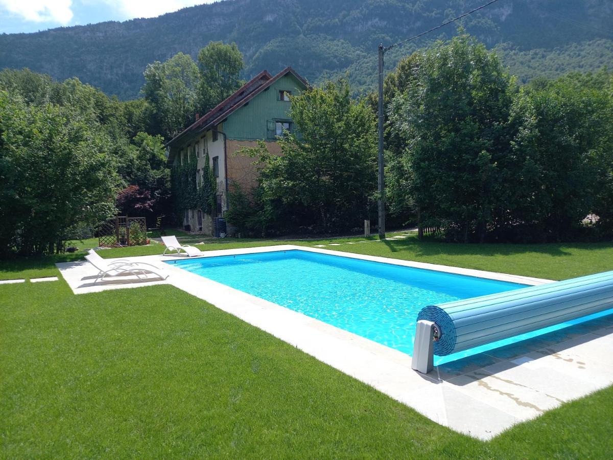Bed and Breakfast La Clairiere Du Moulin Lepin-le-Lac Экстерьер фото