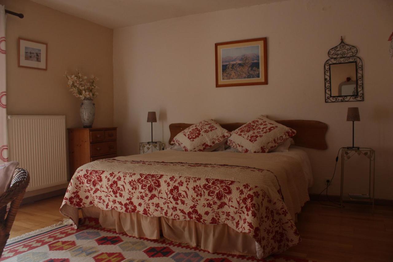 Bed and Breakfast La Clairiere Du Moulin Lepin-le-Lac Экстерьер фото