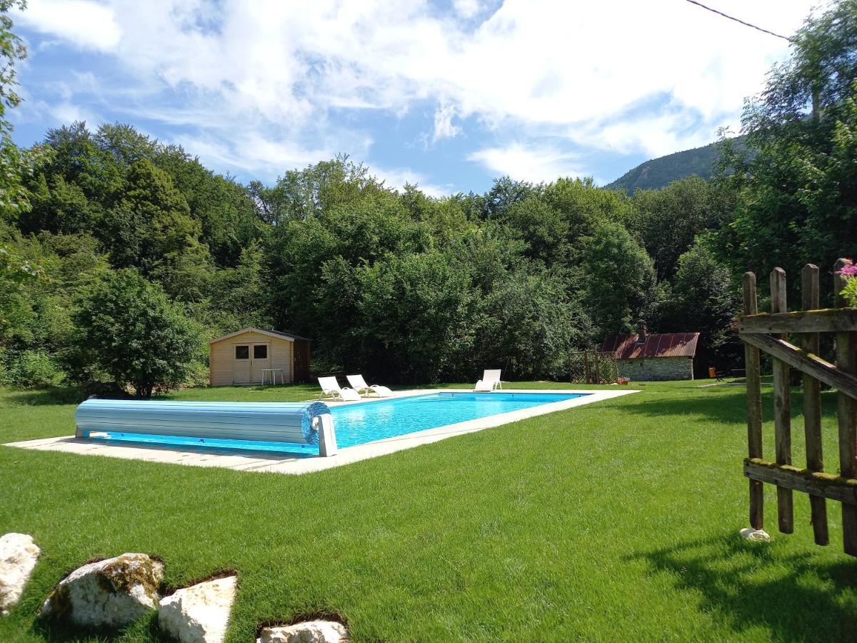 Bed and Breakfast La Clairiere Du Moulin Lepin-le-Lac Экстерьер фото