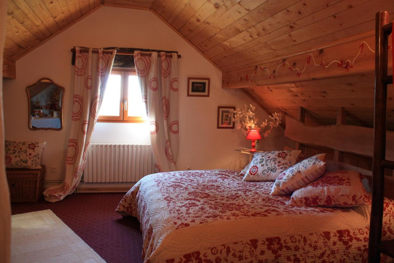 Bed and Breakfast La Clairiere Du Moulin Lepin-le-Lac Экстерьер фото