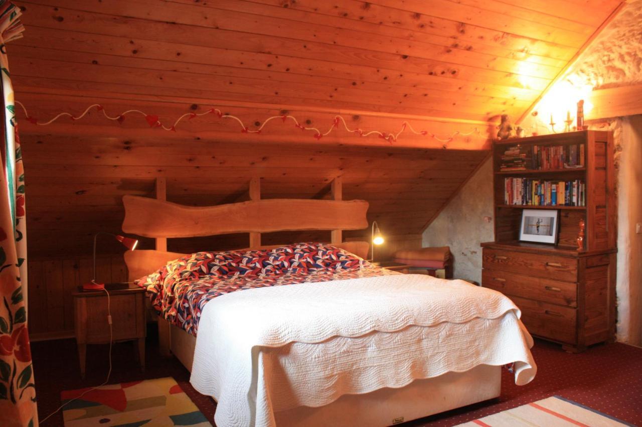 Bed and Breakfast La Clairiere Du Moulin Lepin-le-Lac Экстерьер фото