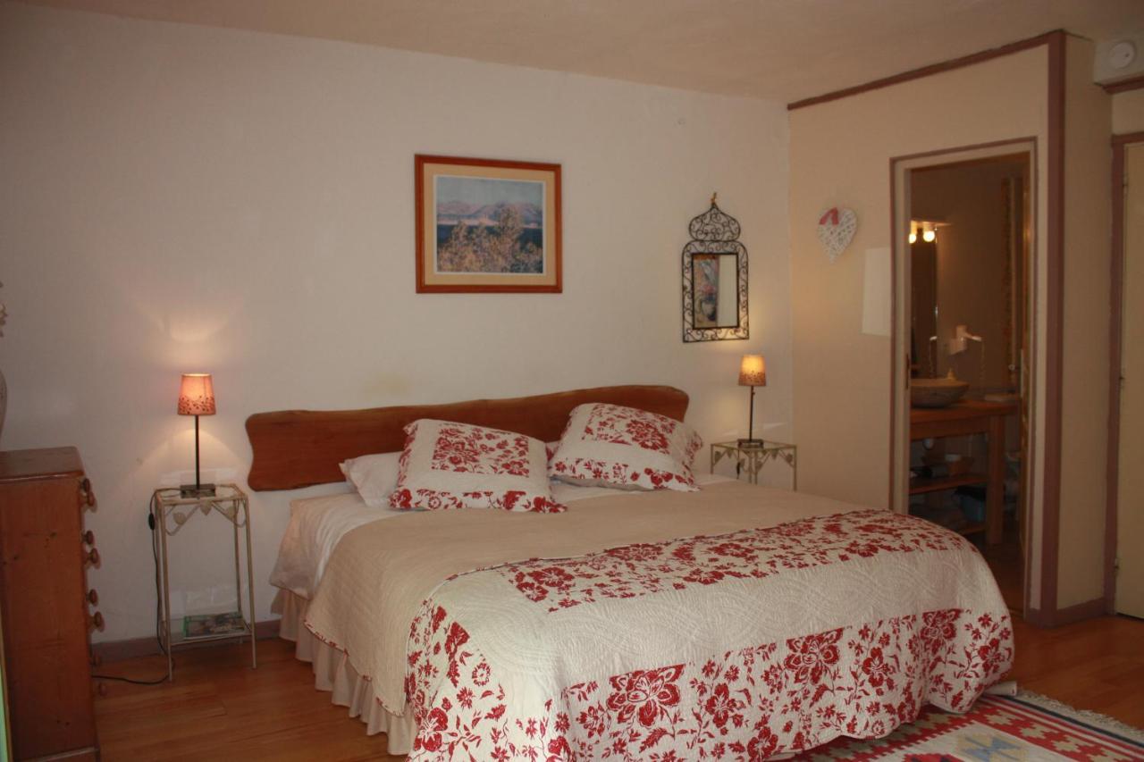 Bed and Breakfast La Clairiere Du Moulin Lepin-le-Lac Экстерьер фото